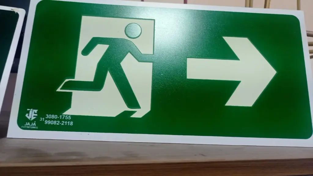 VENDA DE PLACAS DE SINALIZAÇÃO